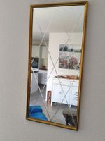 Dekorativer Wandspiegel – Goldrahmen – 60 cm – Diamantmuster